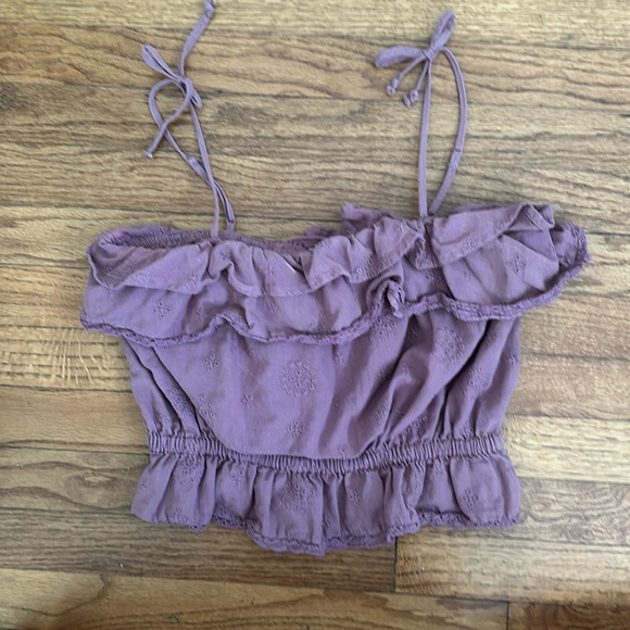 American Eagle Women’s Eyelet Ruffled Tie-Strap Crop Top Purple - Picture 1 of 4